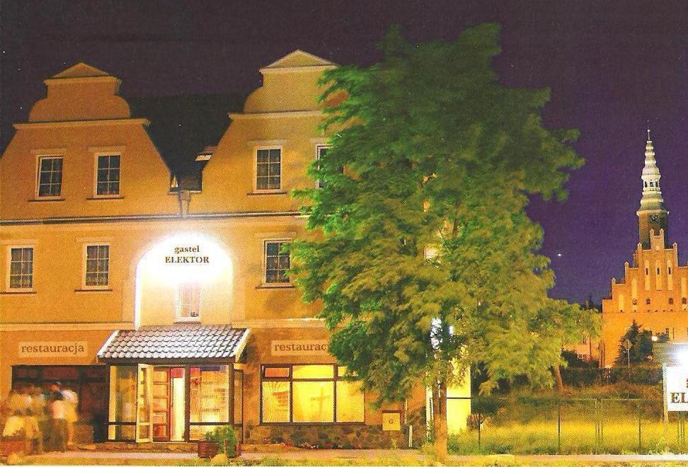 Hotel E-Lektor Morąg Exteriér fotografie